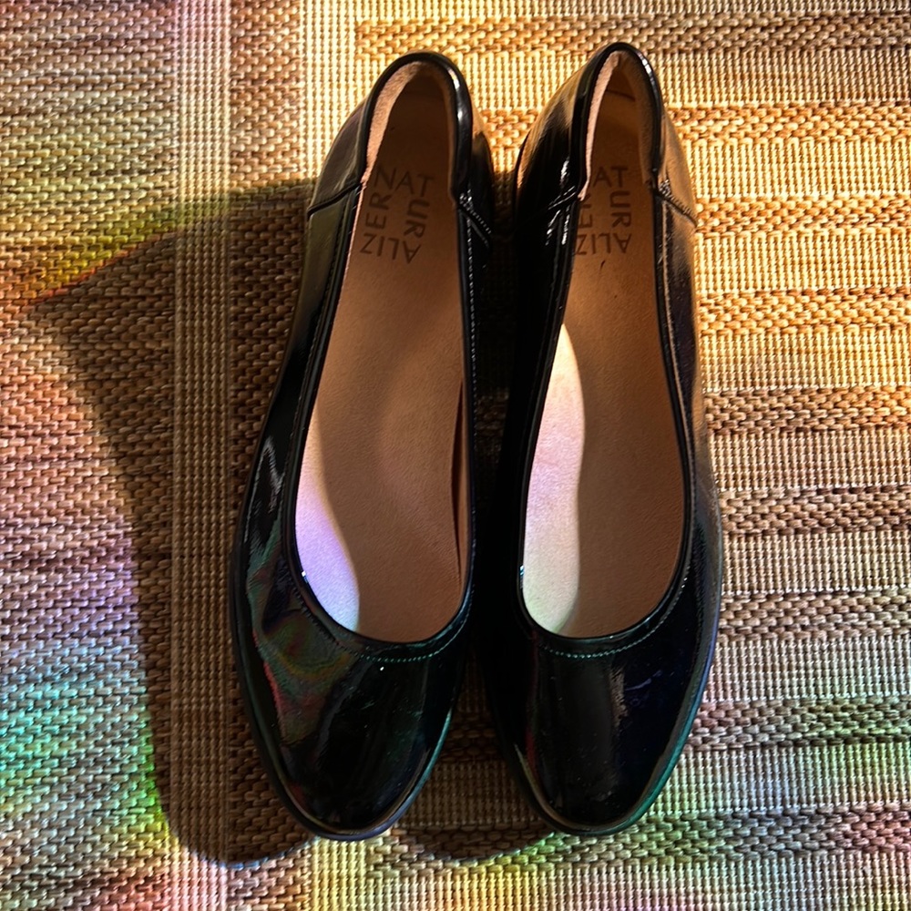 Black patent leather Wedge pumps Naturalizer